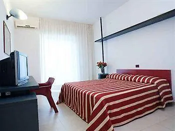 Garden Hotel 3*