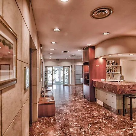 Garden 3* מולפטה