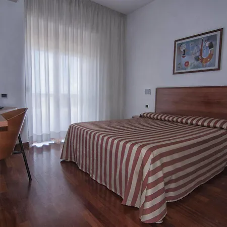Garden Ξενοδοχείο 3*